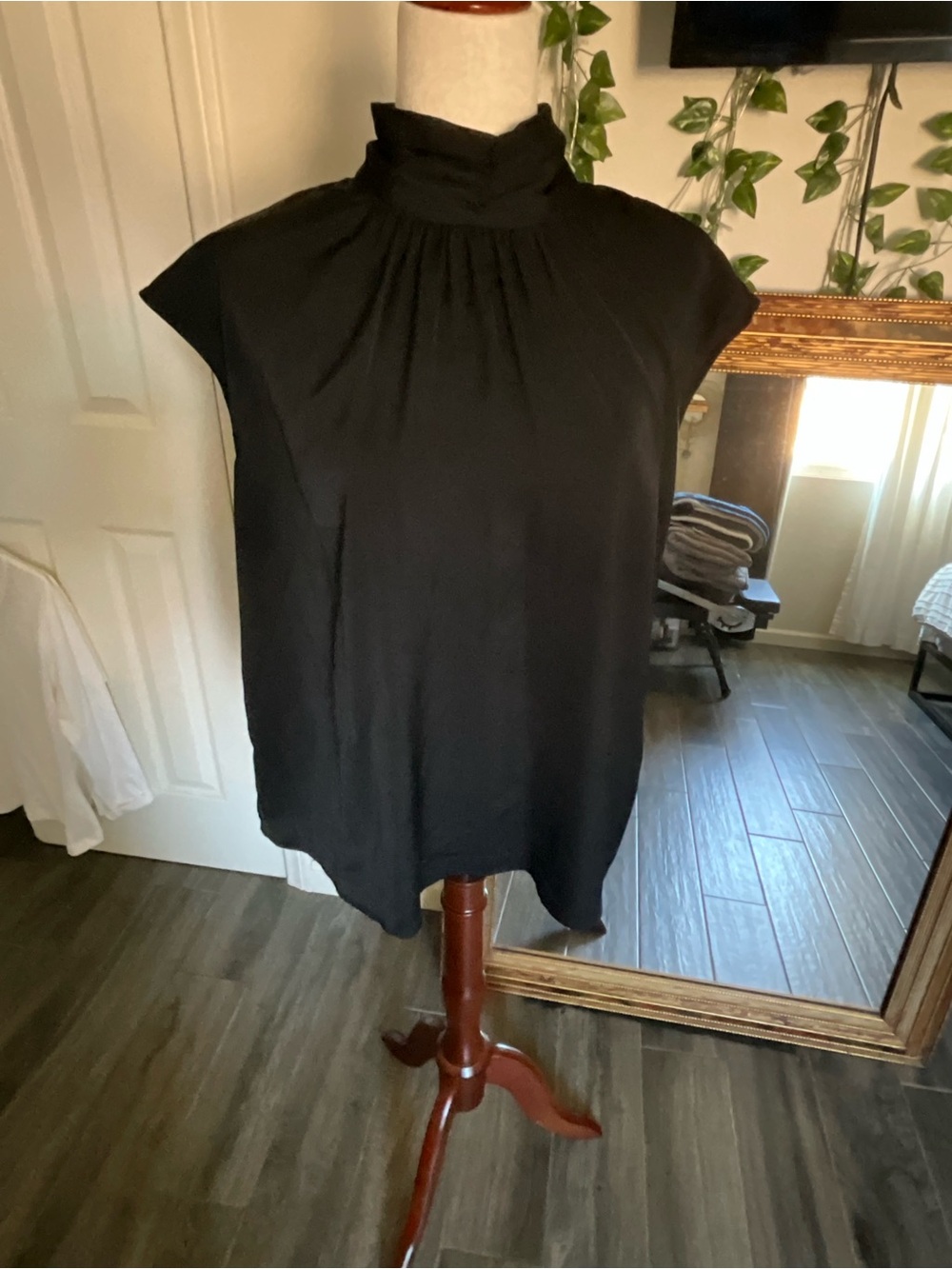 Who What Wear Black Mock Neck Cap-Sleeve Blouse